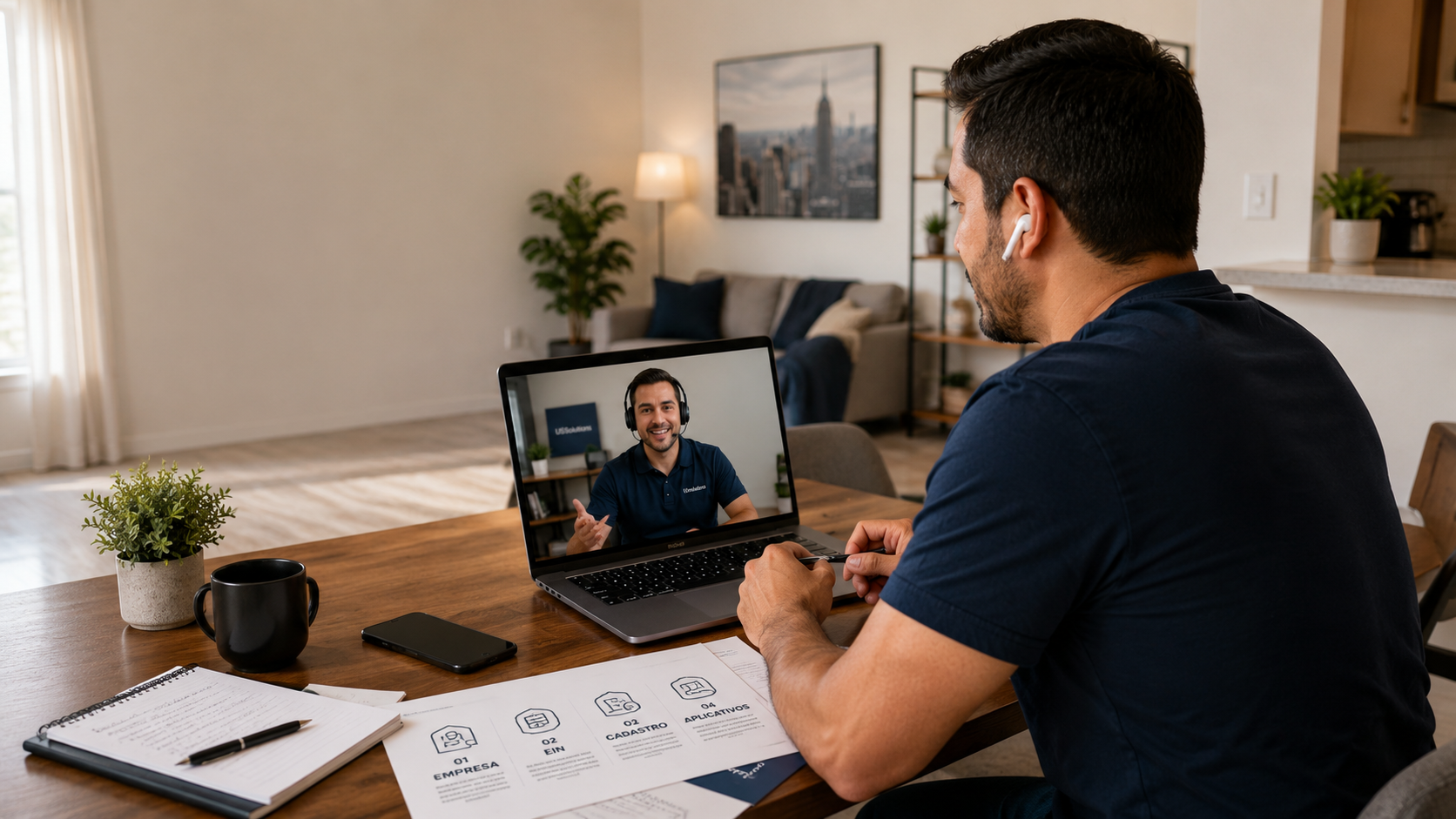 Cliente recebendo orientação por videochamada